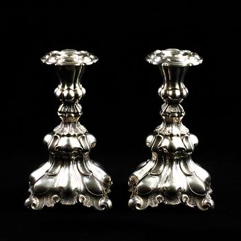 LJUSSTAKAR, silver, ett par, barockstil. Importstämplar, 1900-tal.