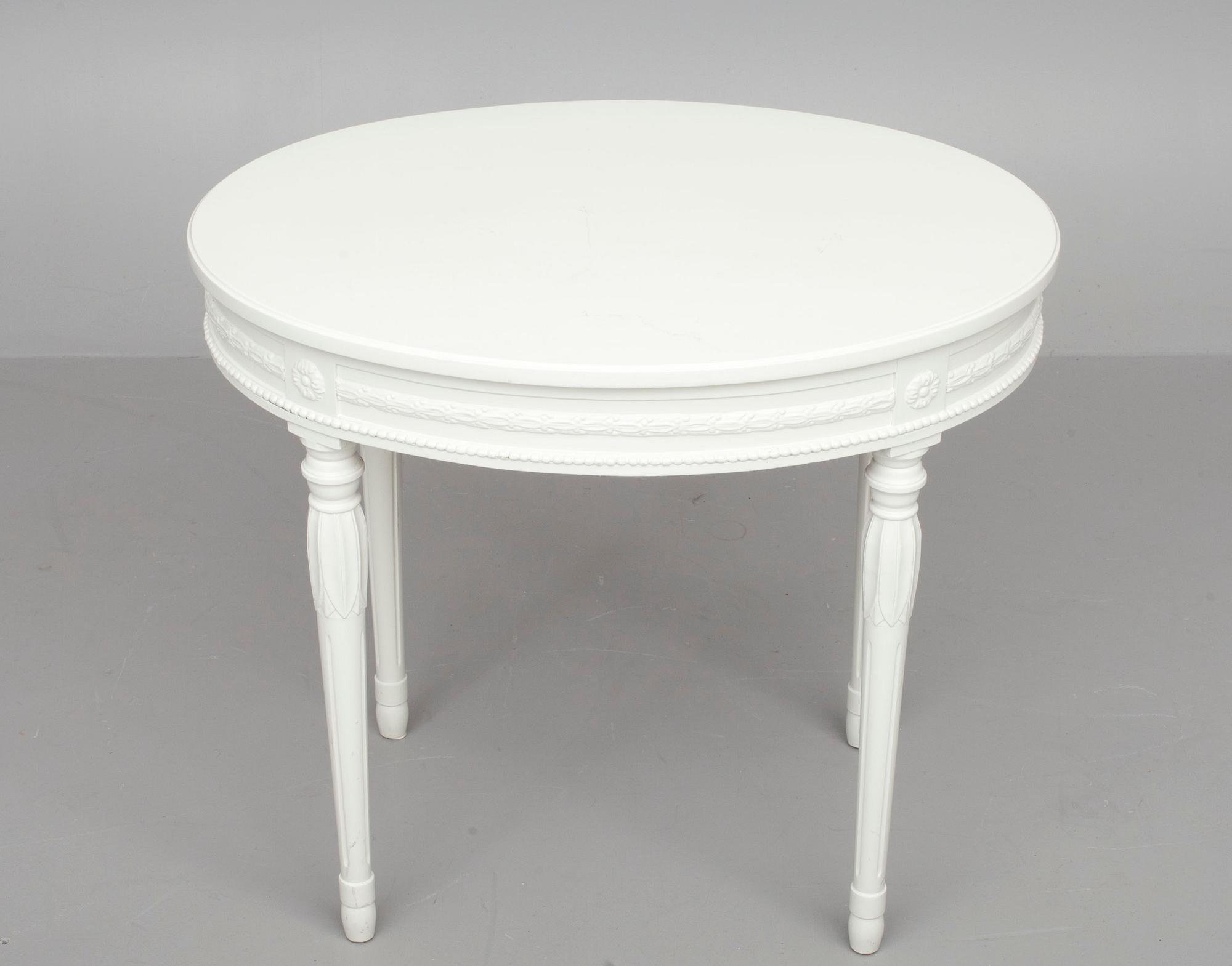 BORD, sengustaviansk stil, 1900-talets första hälft.