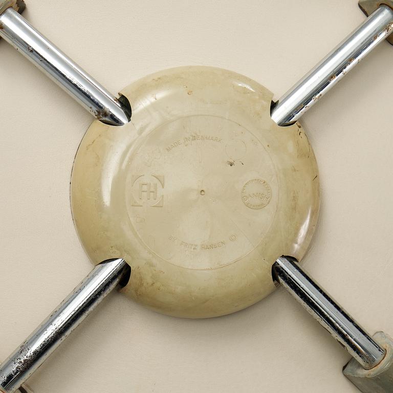 Arne Jacobsen, stolar, 6 st, "Sjuan", Fritz Hansen, Danmark.
