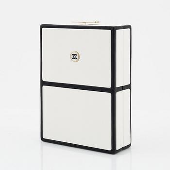 Chanel, A "Chanel No. 5 Parfum Box Evening Clutch", 2021.