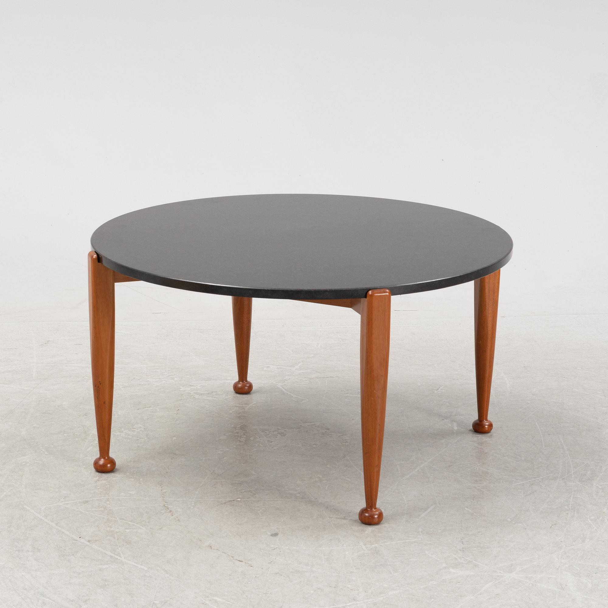 Josef Frank, soffbord, modell 965, Firma Svenskt Tenn, formgivet 1938.
