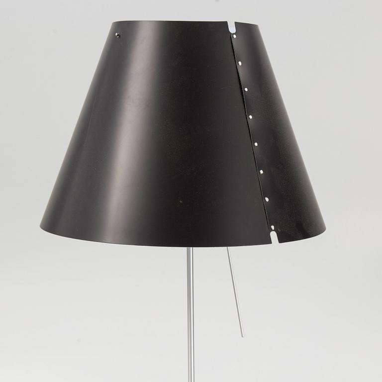Paolo Rizzatto, golvlampa, "Costanza D13", Luceplan, Italien 1900-talets andra hälft.