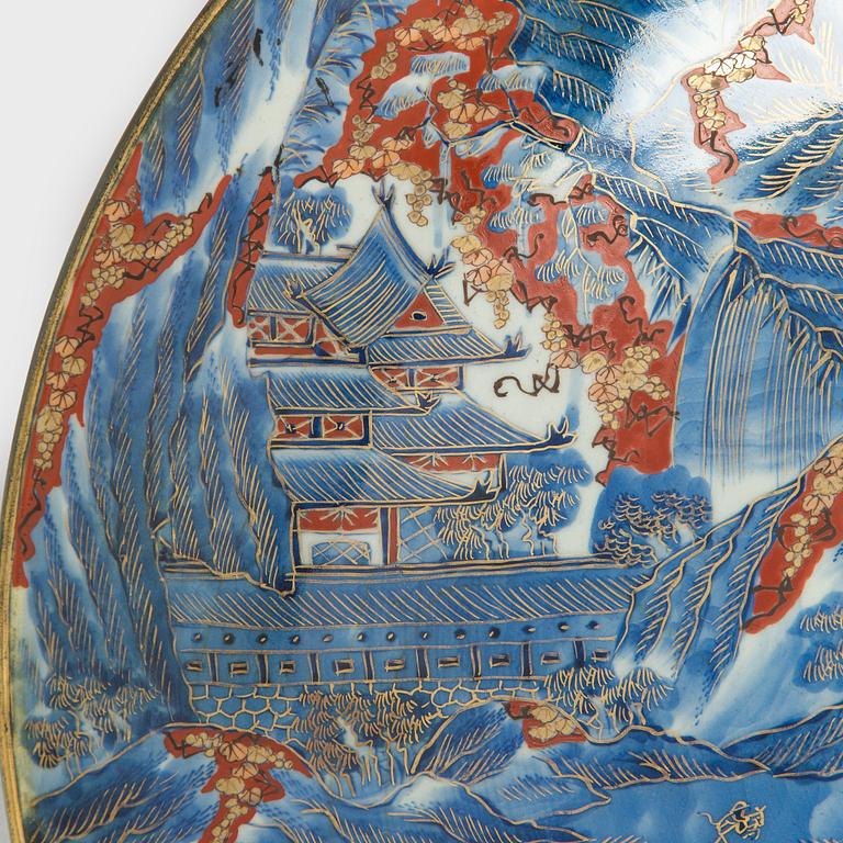 Praktfat, 2 st, porslin, Japan 1900-talets mitt.