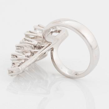 Brilliant cut diamond ring.