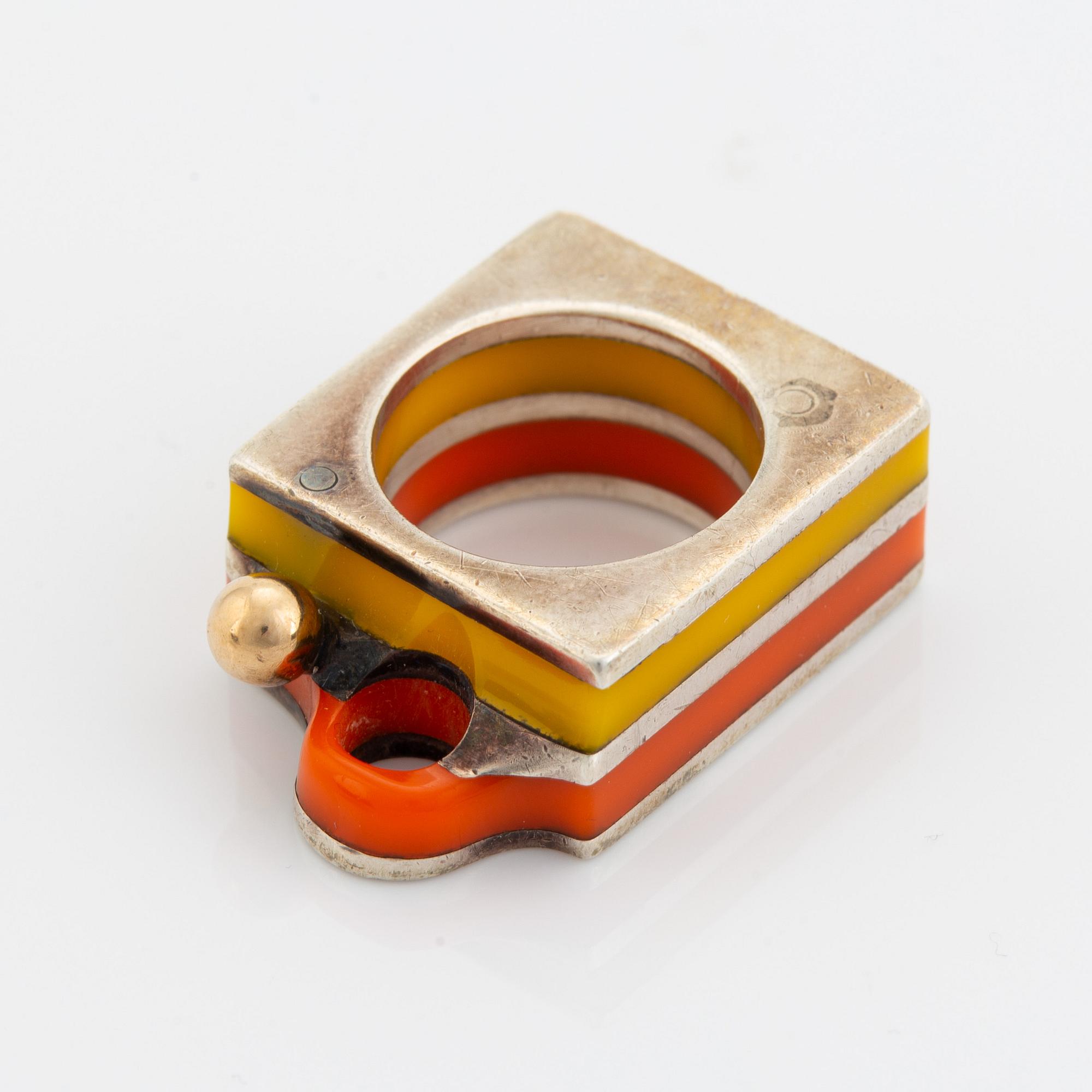 Ring, Bengt Bellander, silver och plast.