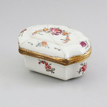 DOSA, porslin, 1700-tal.