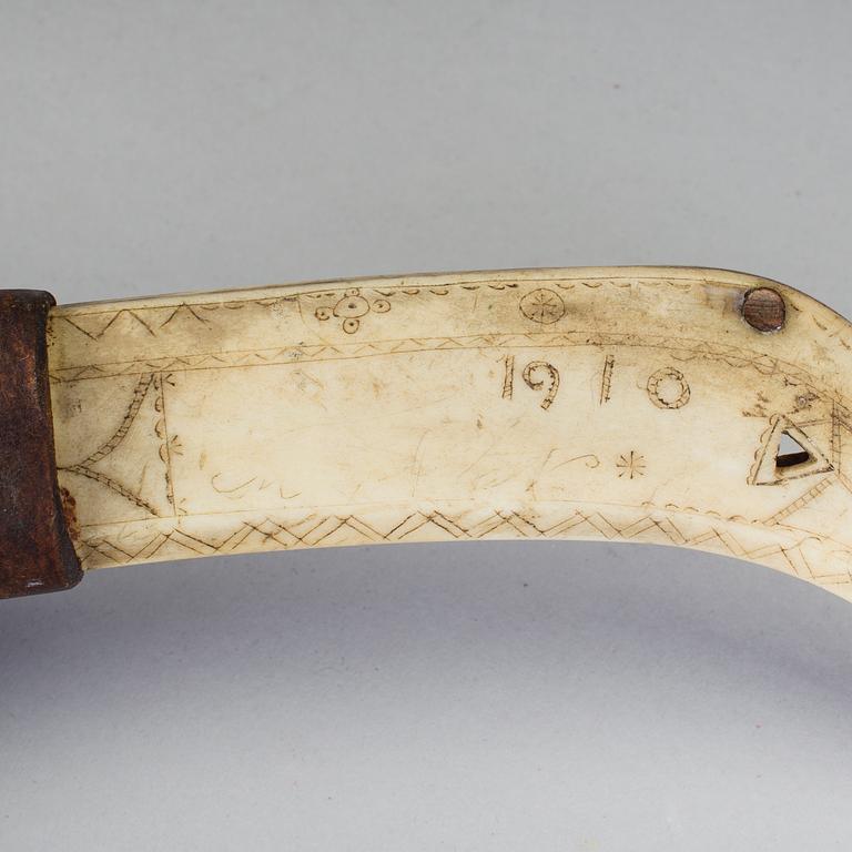 A sami knife dated 1910.