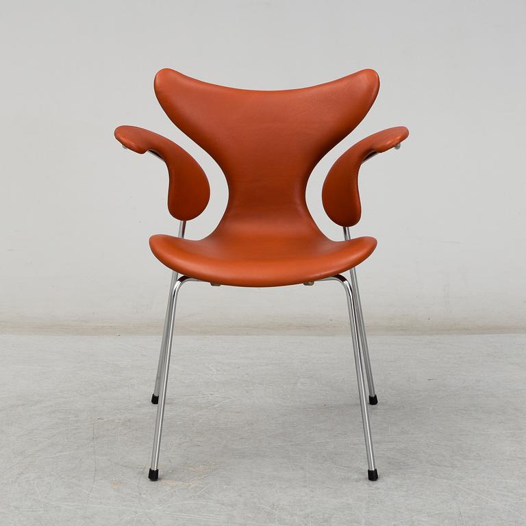 ARNE JACOBSEN, karmstol, "Liljan", Fritz Hansen, Danmark.