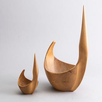 TWO WOODEN BOWLS BY JOHNNY MATSSON, SIGNED, CA 1960.