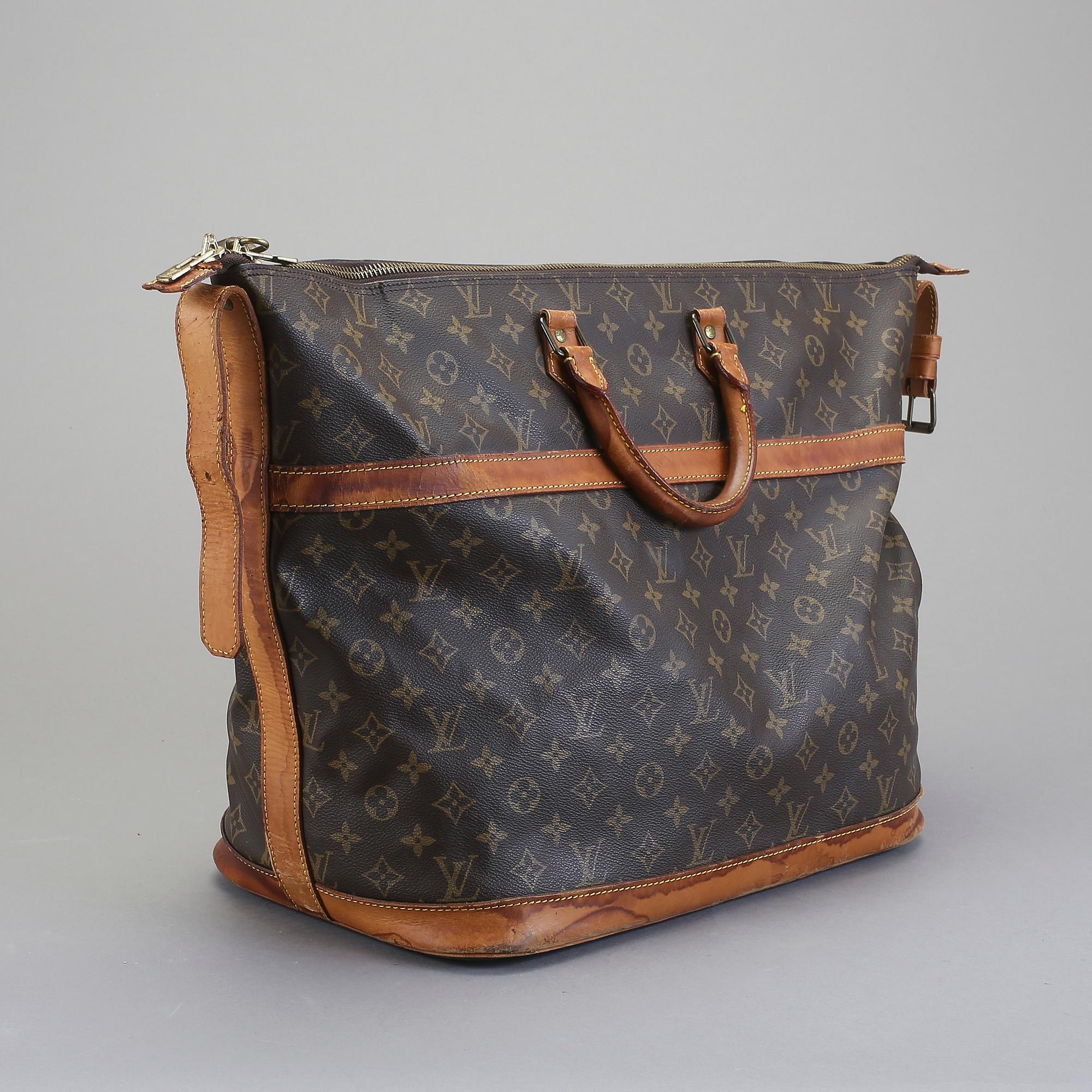 VÄSKA, "Cruiser 40", Louis Vuitton.