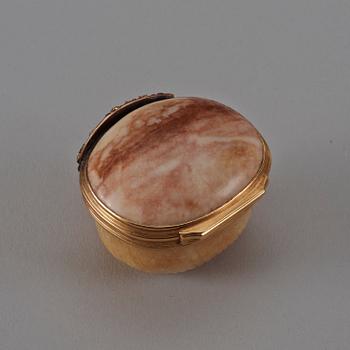 An 18th century agath and gold, snuff-box.