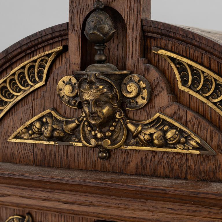 A mantle clock, Lenzkirch, Germany, late 19th century.