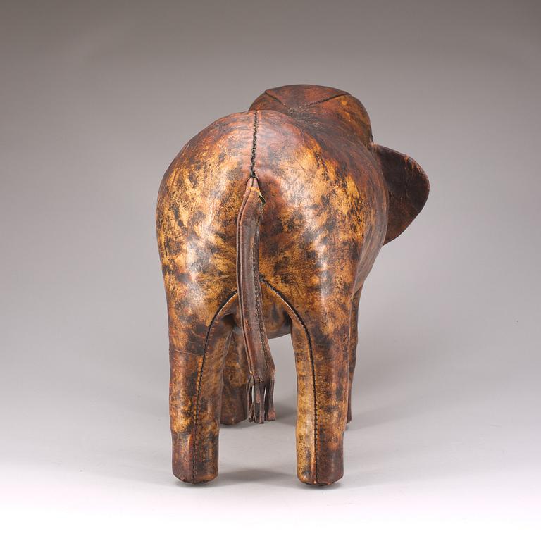 FOTPALL, Elefant. Dimitri Omersa & Co för Abercrombie Fitch. Made in England.