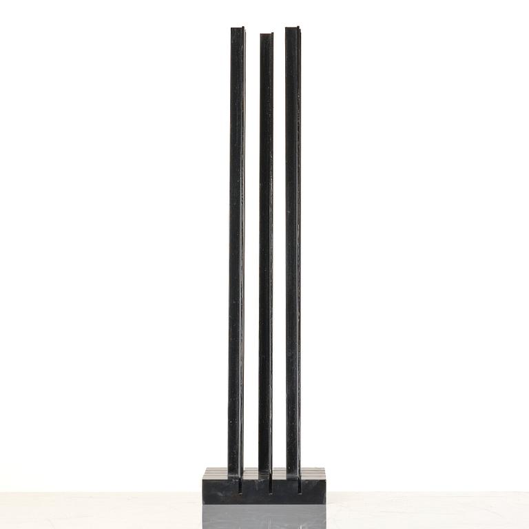 Lars-Erik Falk, "Svart modulskulptur B45".