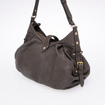 A Gris Pearl Monogram Mahina XS Bag.