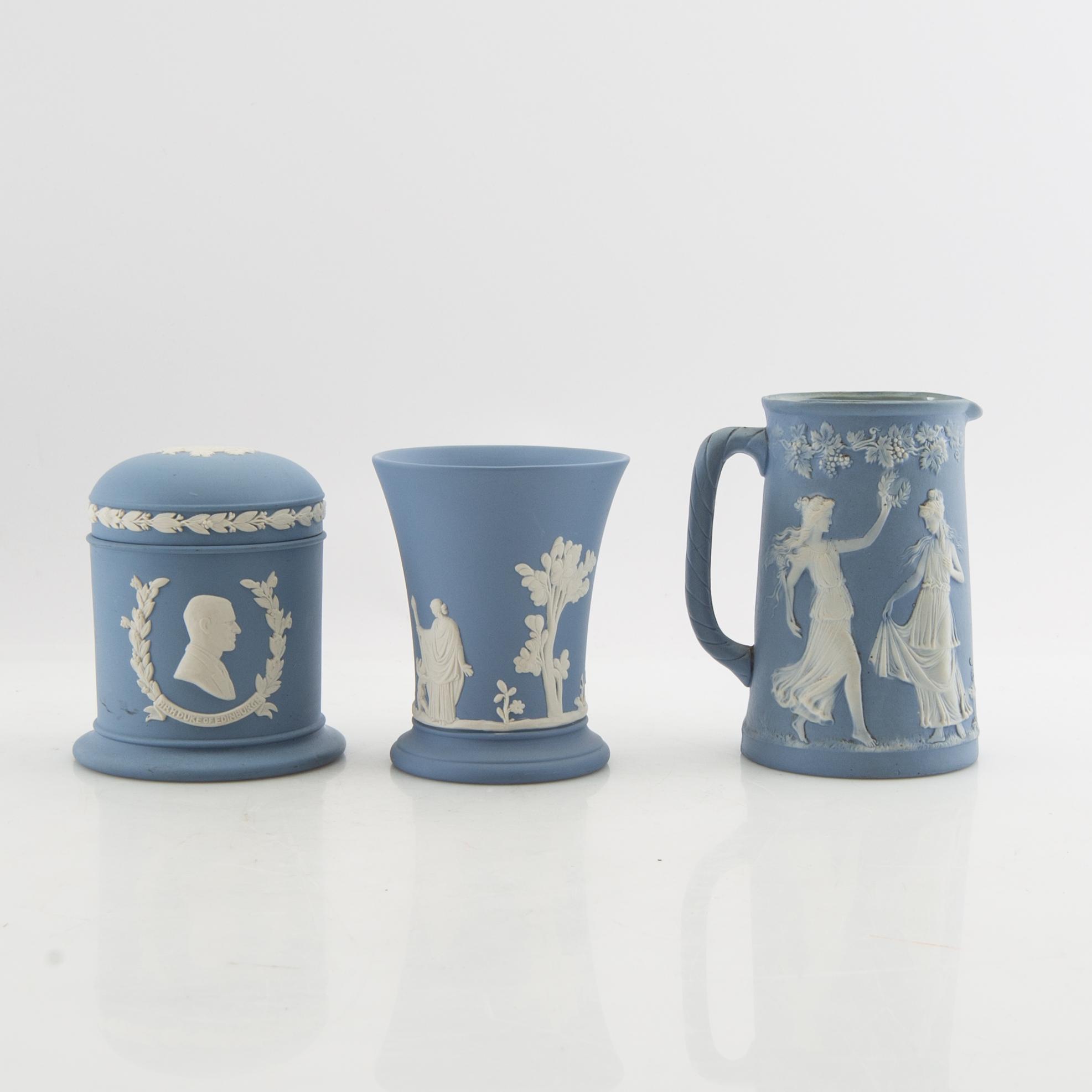 A collection of boxes, plates, etc. 8 dlrs, mostly Wedgwood England 20th century jasperware.