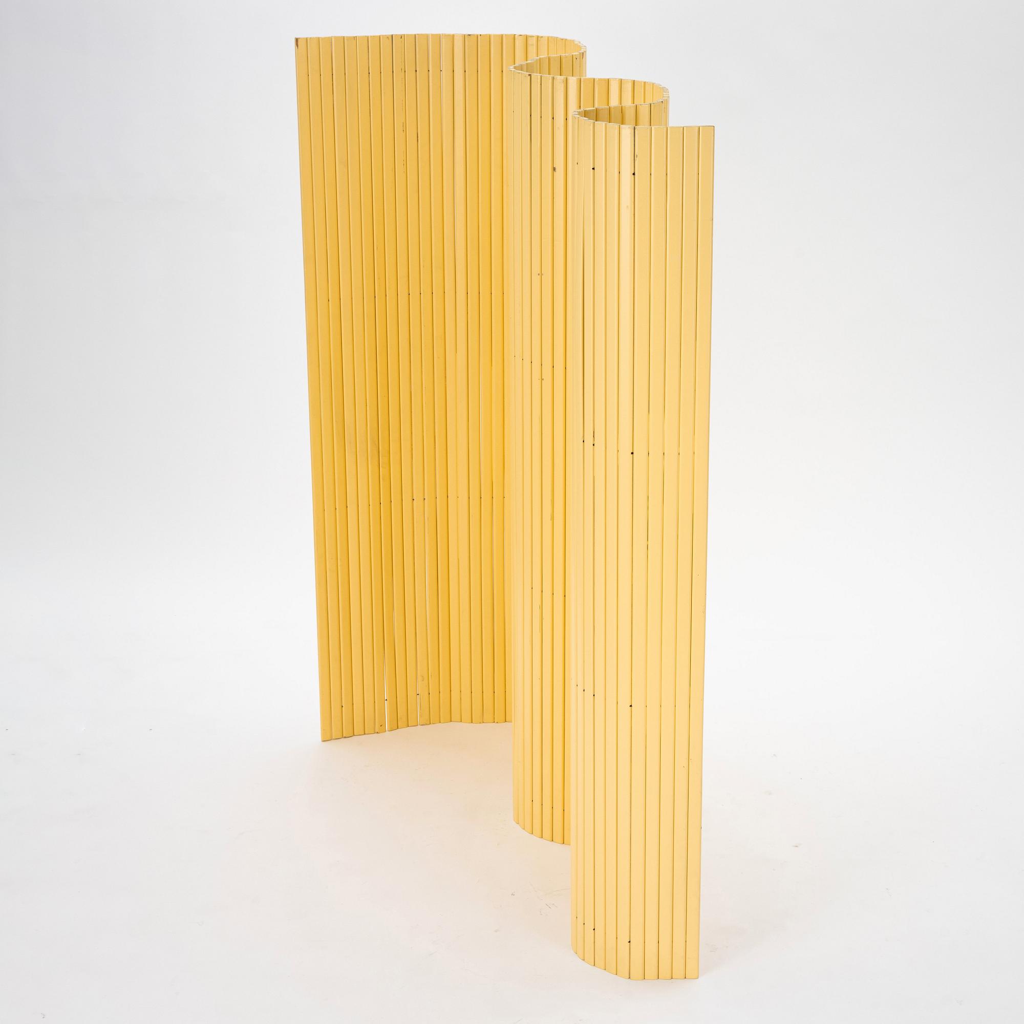 Alvar Aalto, a roomdivider, model 100, Artek, mid 20th century.
