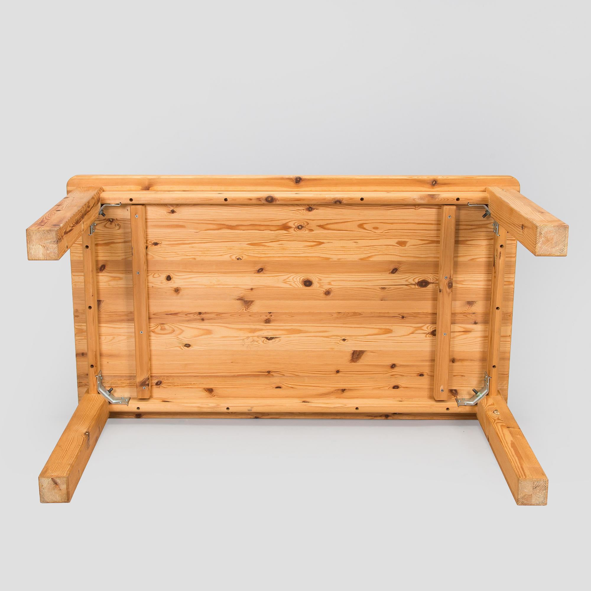 Ben af Schultén, matbord, modell 852, Artek 1970-tal.