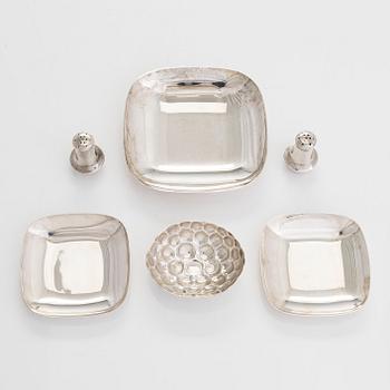 Tiffany & Co MAKERS, a four piece set of sterling silver bowls, salt and pepper shakers by other maker.