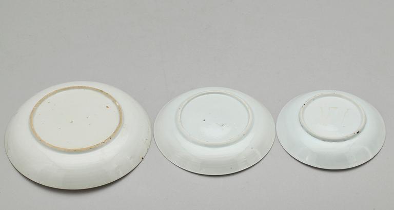 KOPPAR, 5 st samt FAT, 3 st, porslin, Kina, 1700-tal.