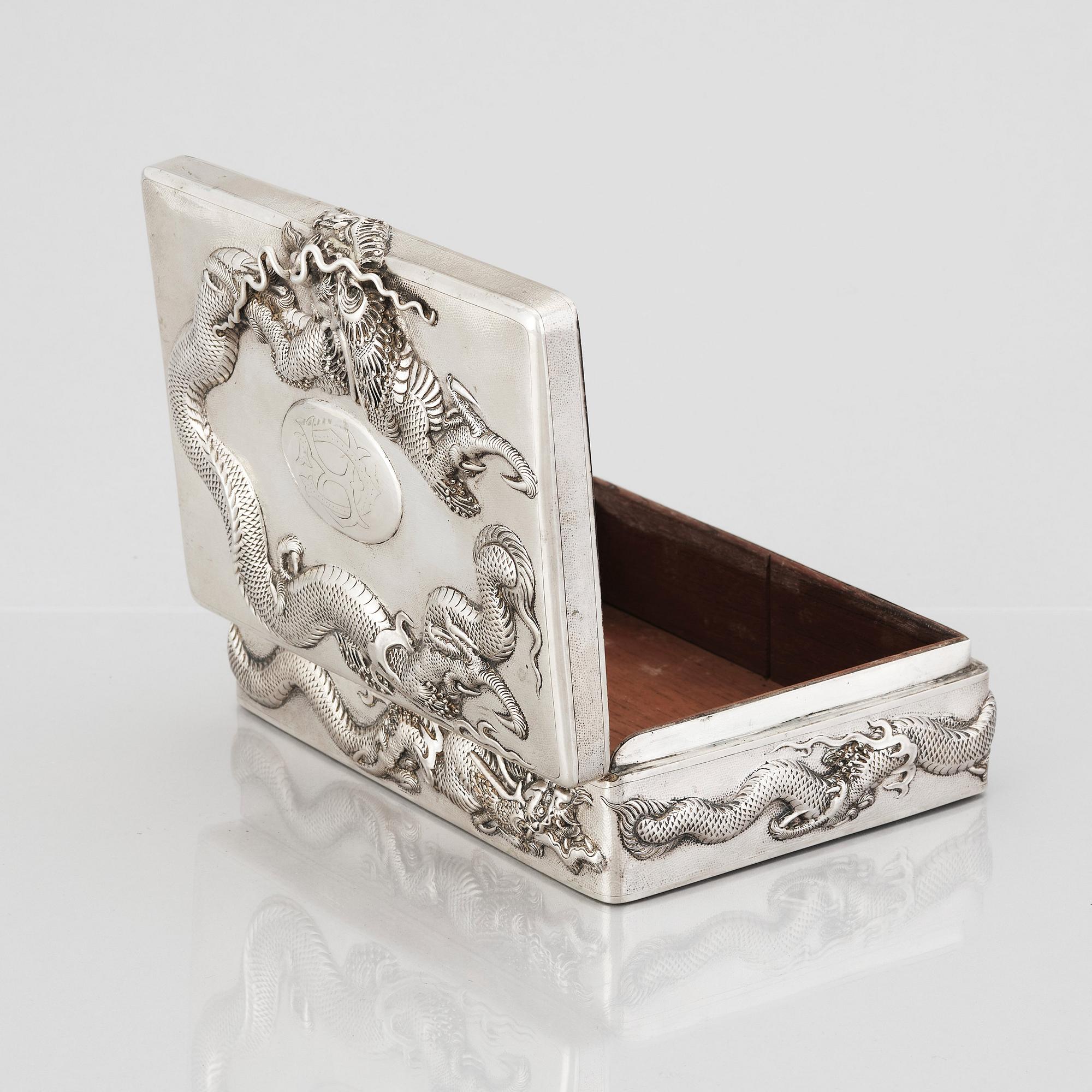 A Chinese Silver box with cover, Shanghai, markers mark Zee Sung, early 20th Century.