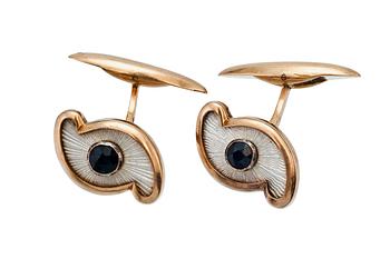 86. CUFF LINKS.