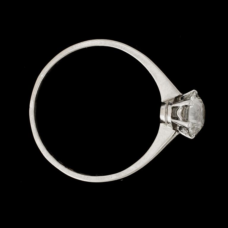 RING, 18K vitguld med gammalslipad diamant, Diam diamant ca 6,42 mm. W.A Bolin, Stockholm, troligen 1944.