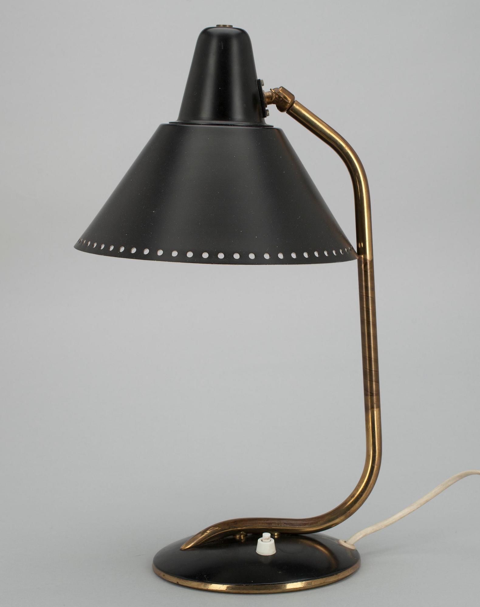 BORDSLAMPA, mässing och plåt, märkt OMI typ 420.