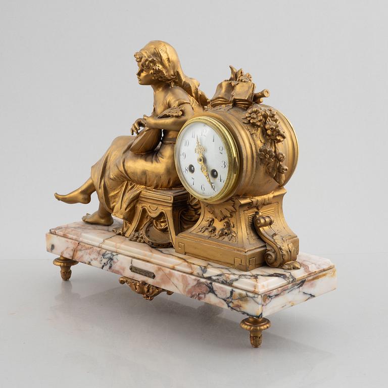 A mantle clock, second half of the 19th century.