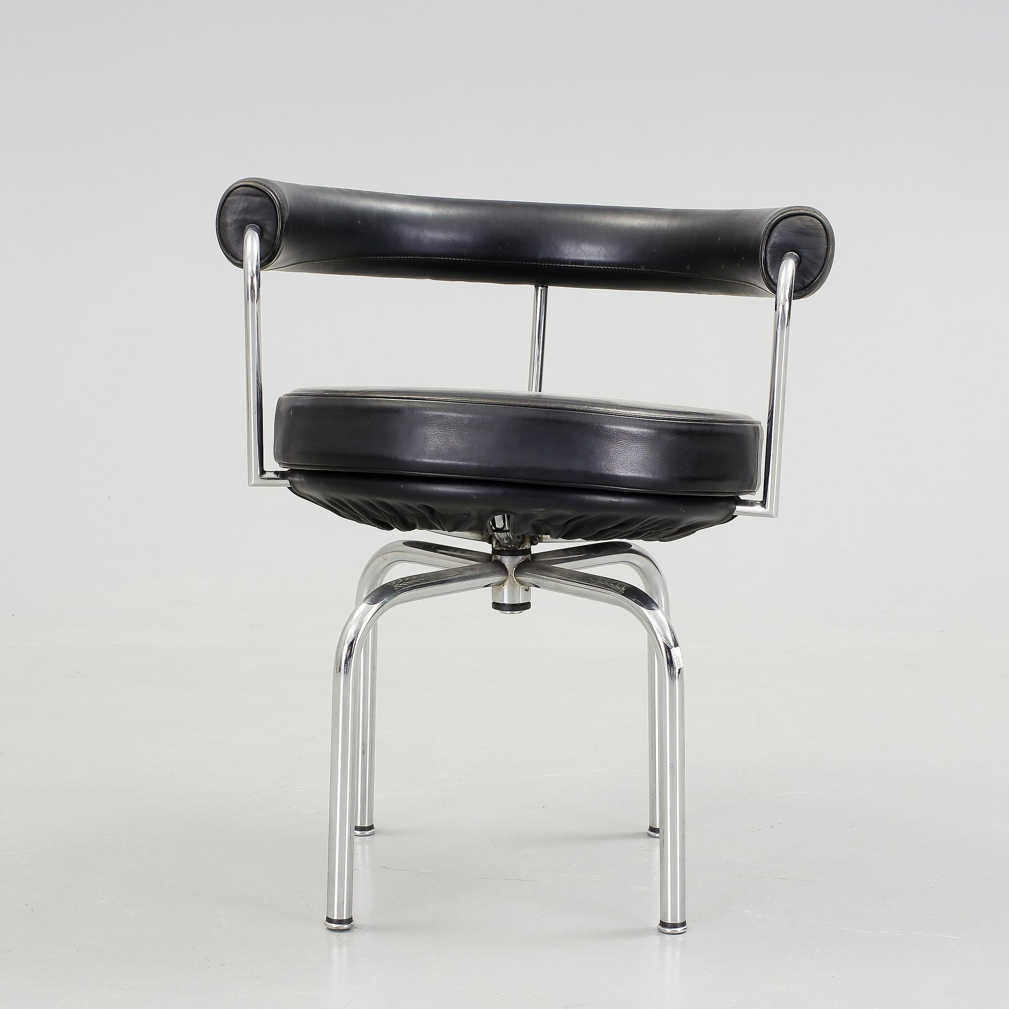 SNURRFÅTÖLJ, "LC7", Le Corbusier, Pierre Jeanneret och Charlotte Perriand, Cassina.
