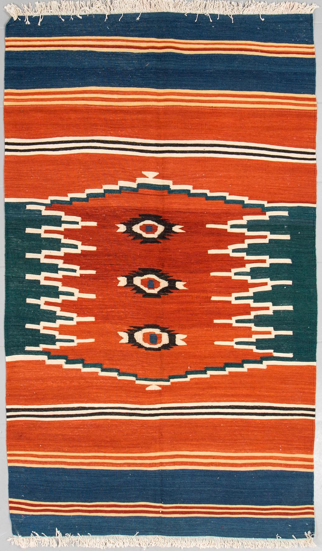 A KILIM VERAMIN, 200 x 118 cm.