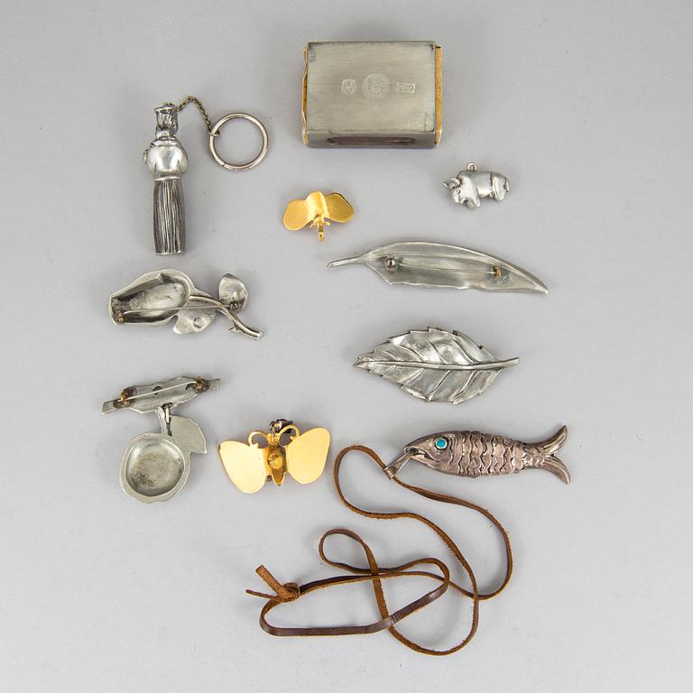 A collection of mainly tin items from Firma Svenkst Tenn.