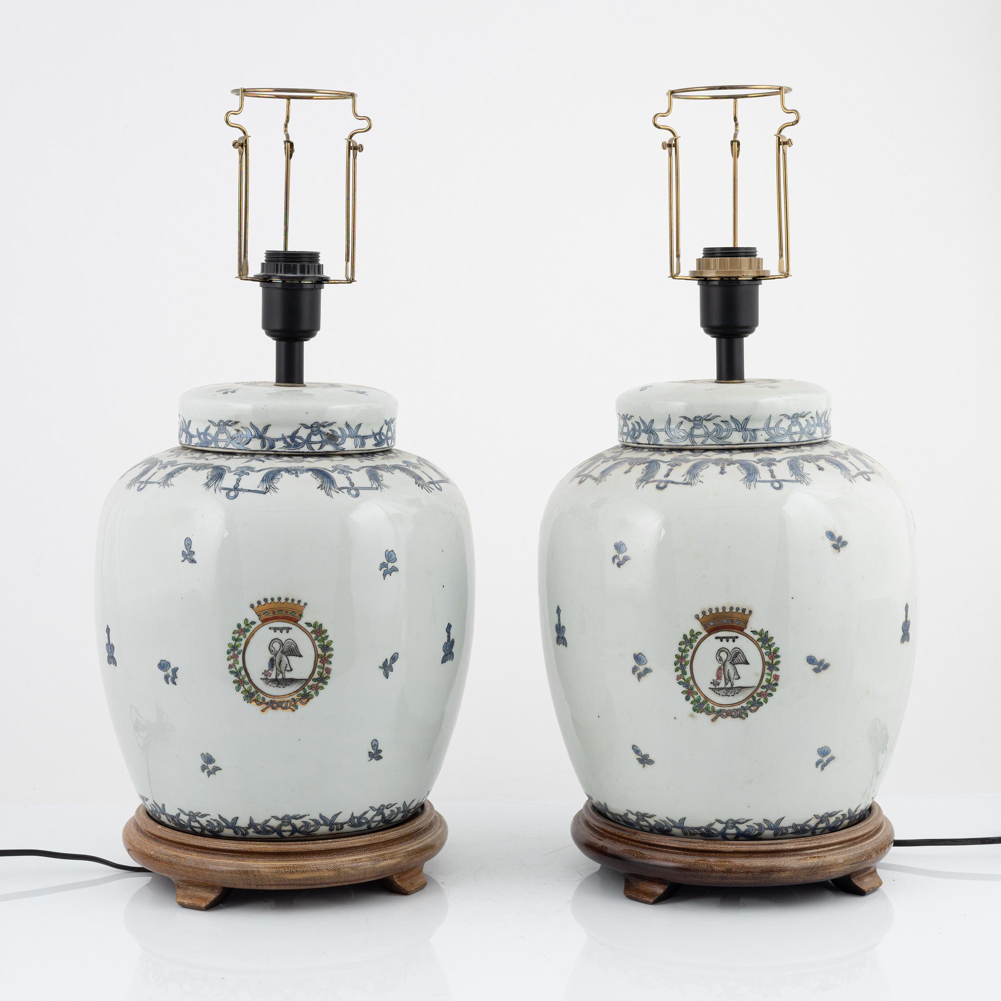 A pair of ceramic table lights, modern manufacturing.