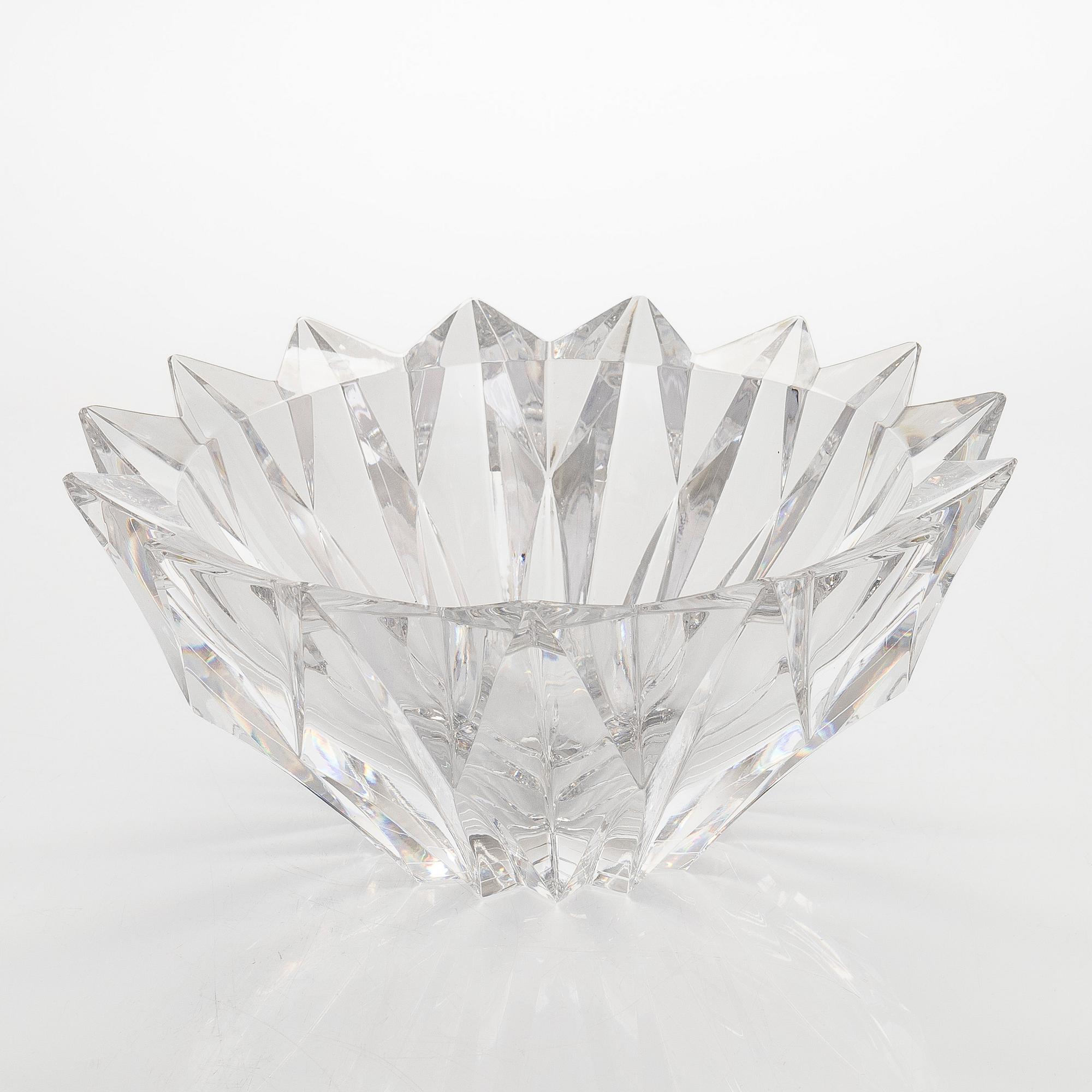 Aimo Okkolin, A 'Water lily' bowl, signed Aimo Okkolin Riihimäen Lasi Oy.