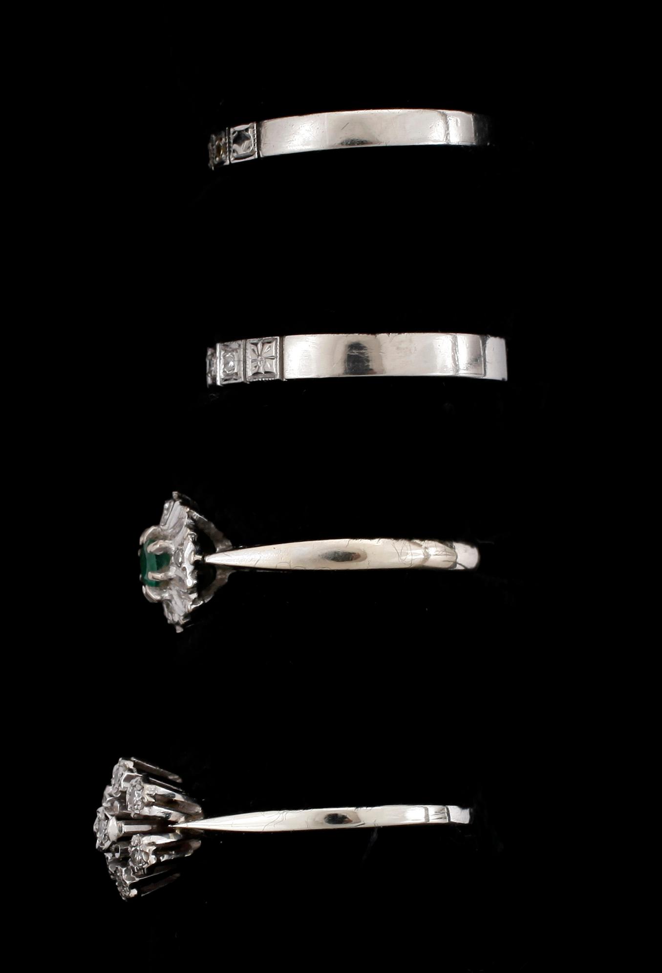 RINGAR, 4st, 18k vitguld med små diamanter. Totalvikt 10g.