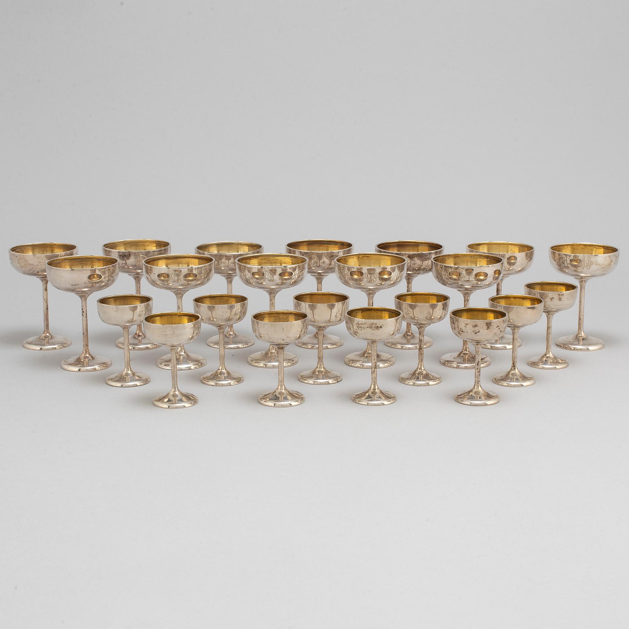 C G HALLBERG, cocktailglas & snapsglas, 12+10 st, silver, Stockholm, 1918-1919.