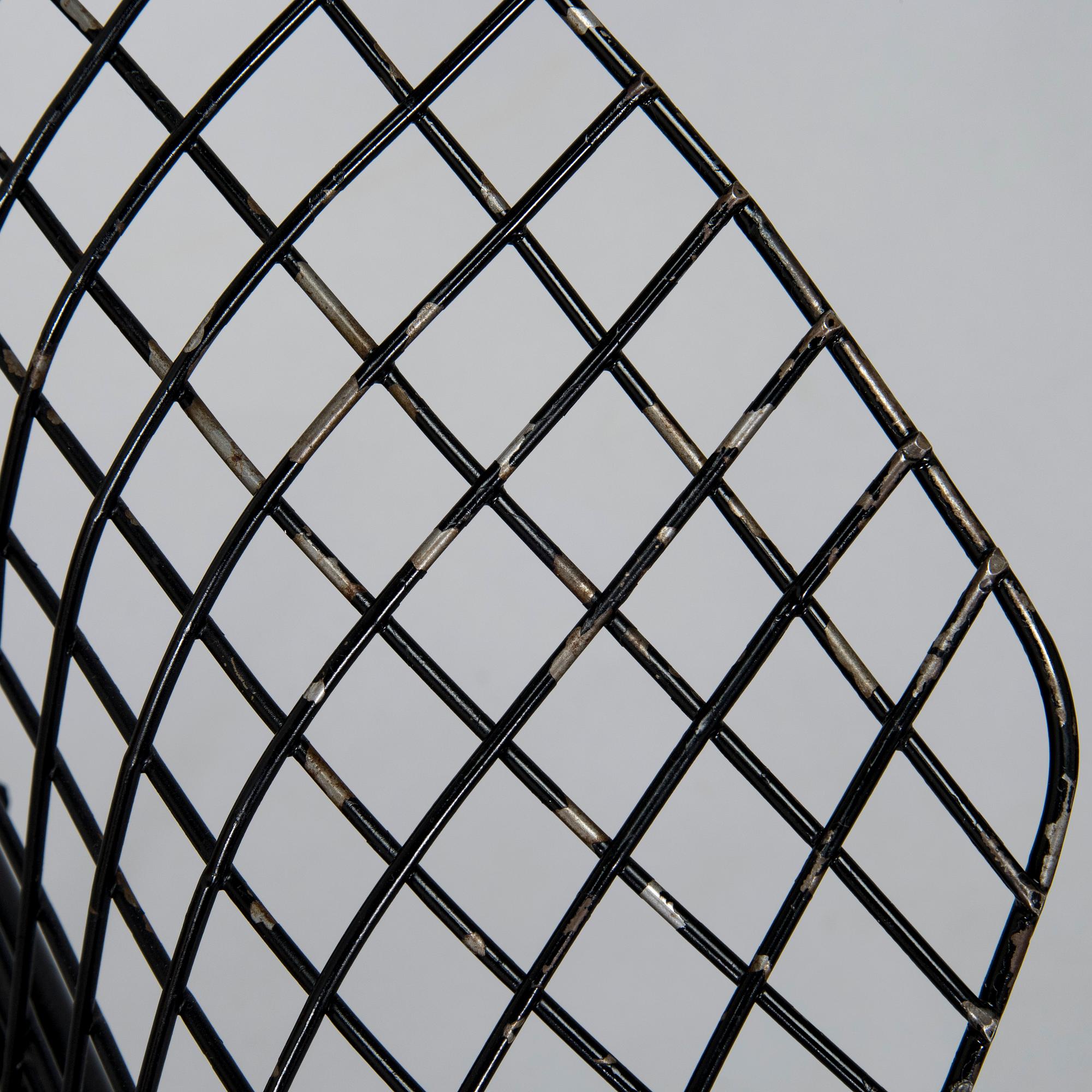 Harry Bertoia, stolar, ett par, "Diamond chair", tidigt 1960-tal.