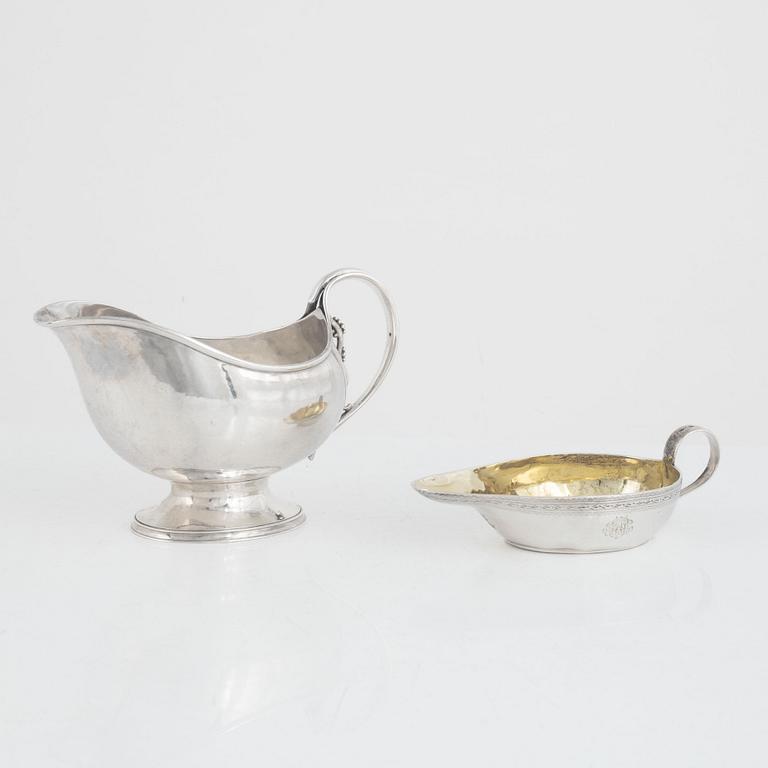 Two silver sauce boats, including Bendix Johan Schnee (active 1976-1822), Denmark.