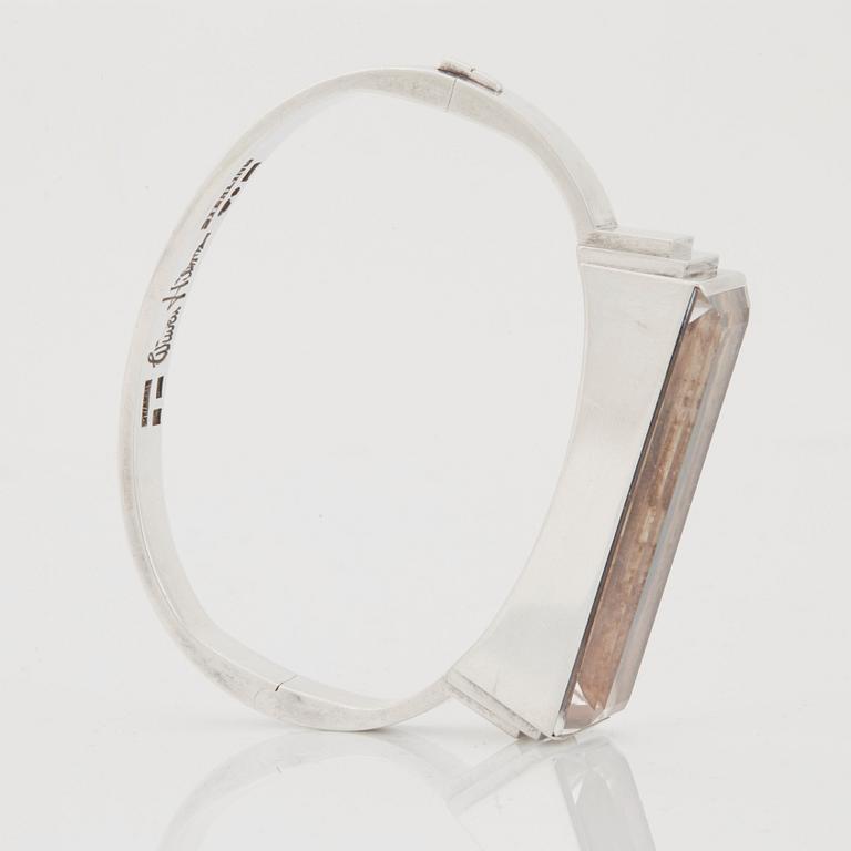 Wiwen Nilsson, armring, Lund, 1943, sterling och bergkristall.