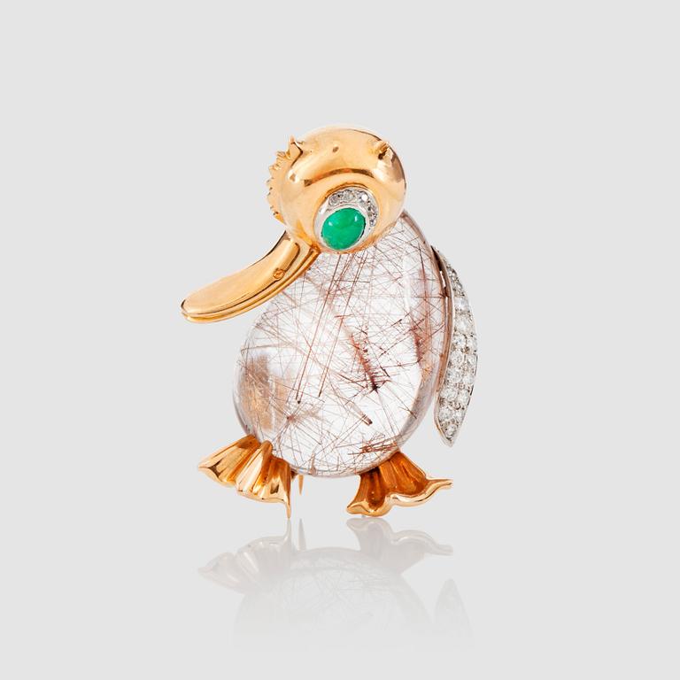 BROSCH i form av en fågel med rutilkvarts, smaragd samt diamanter totalt ca 0.50 ct.