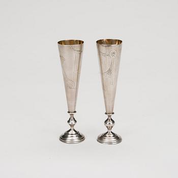 BÄGARE, ETT PAR, silver, Moskva 1908-1917, Nikolai Slavjanov, vikt 102 g.