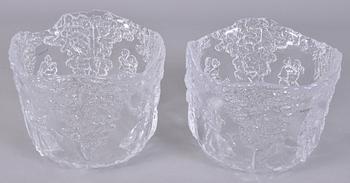 SKÅLAR, 2 st, glas, "Sverigeskålen", Kosta Boda.