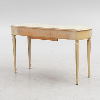 A dressing table with a stool, Blomstermåla, mid 20th Century.