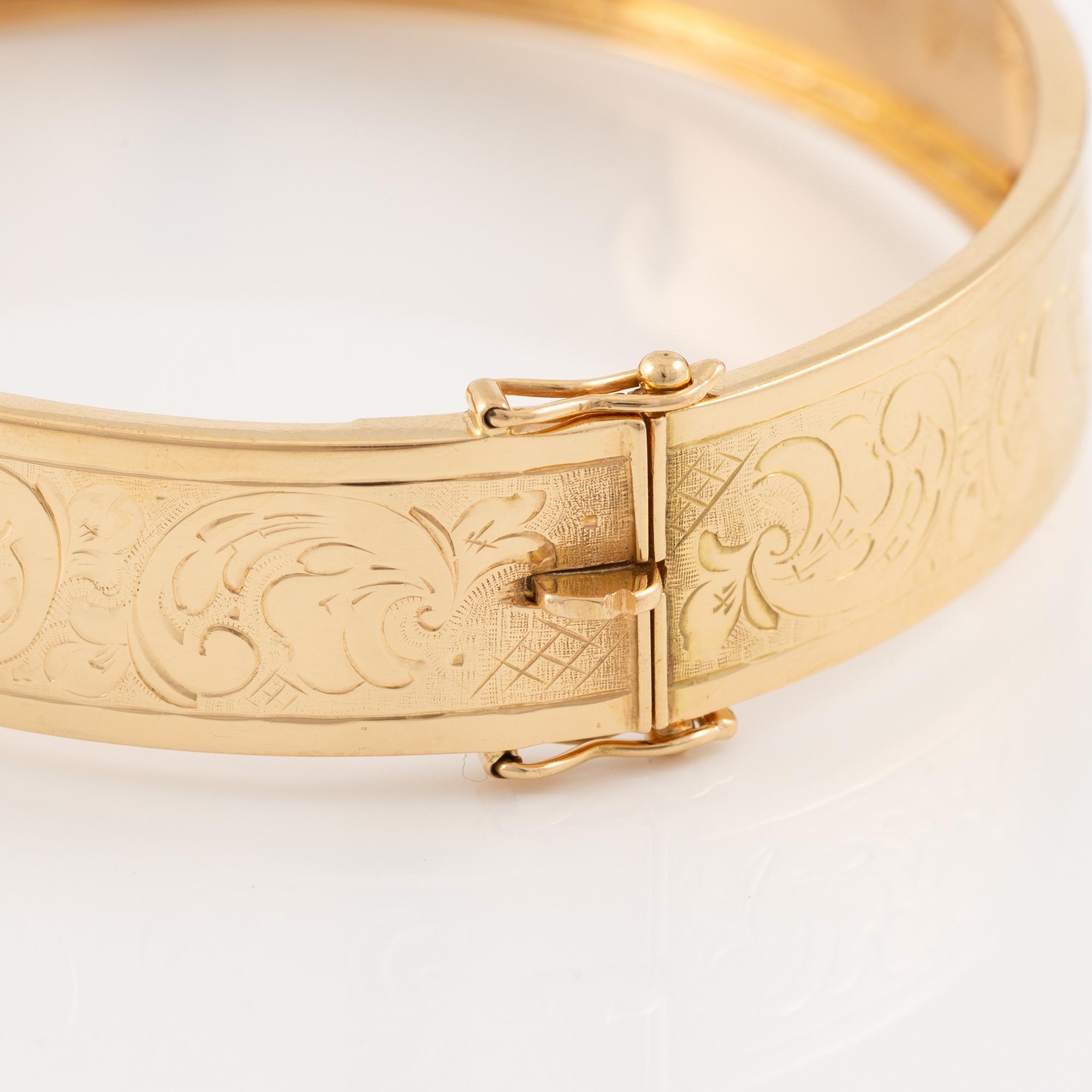 Arm ring 18K gold.