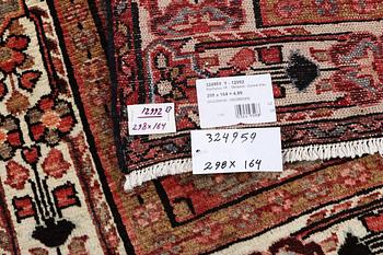 A carpet, Oriental, ca 298 x 164 cm.