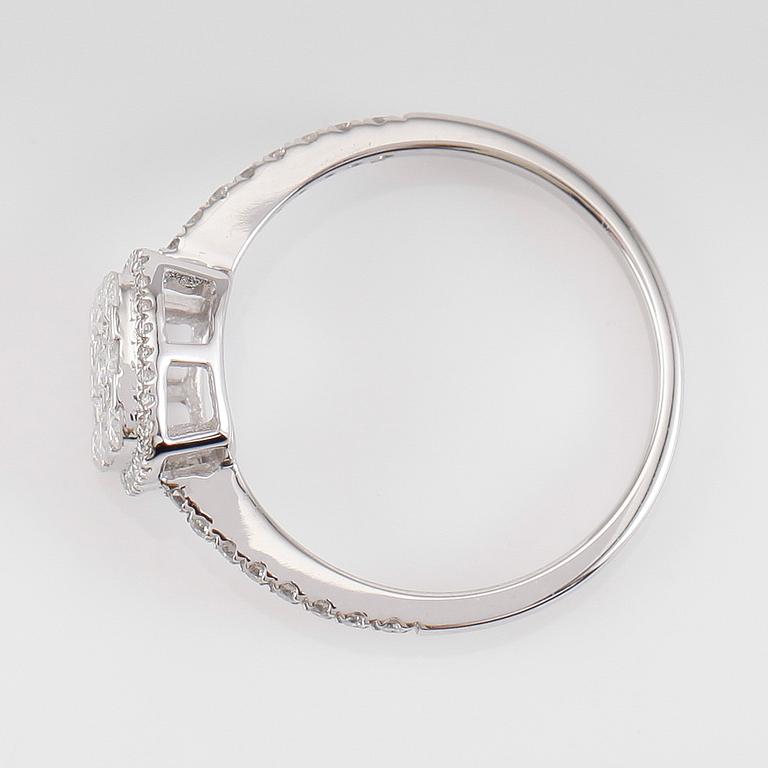 RING, 18K vitguld och diamanter tot ca 0.48 ct.