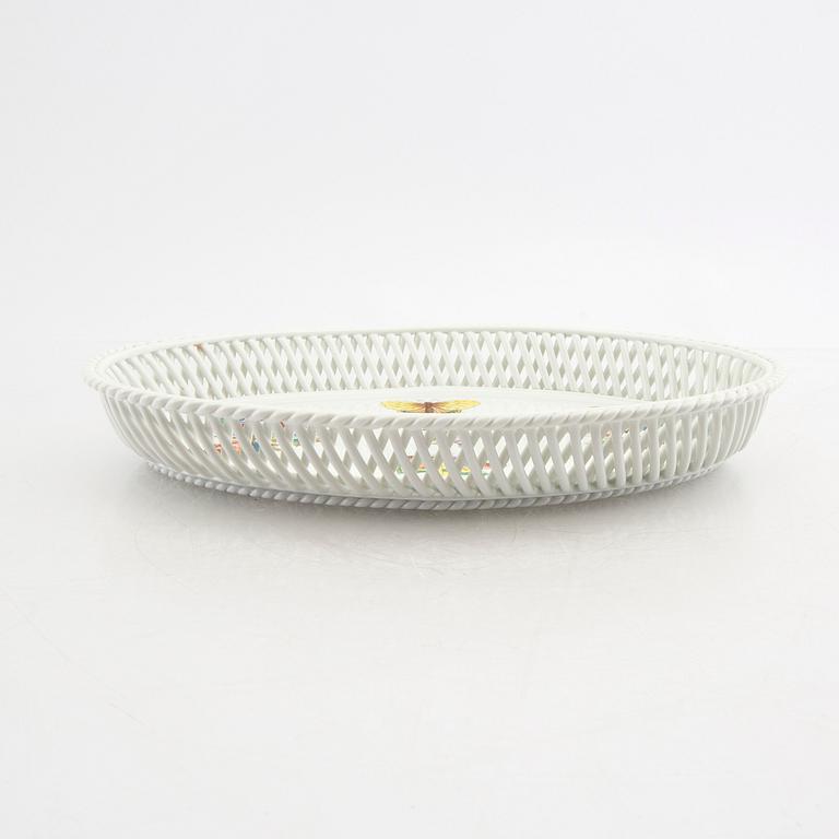 Vaser, skålar mm 13 dlr Herend porslin 1900-talets andra hälft.