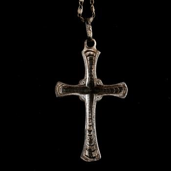 COLLIER, silver med markasiter, importstämplat, 1900-talets första hälft. Vikt 3 g.