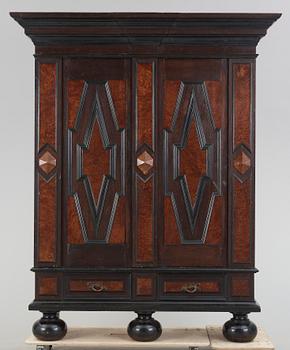 SKÅP, barockstil, med äldre delar, 1800-tal.