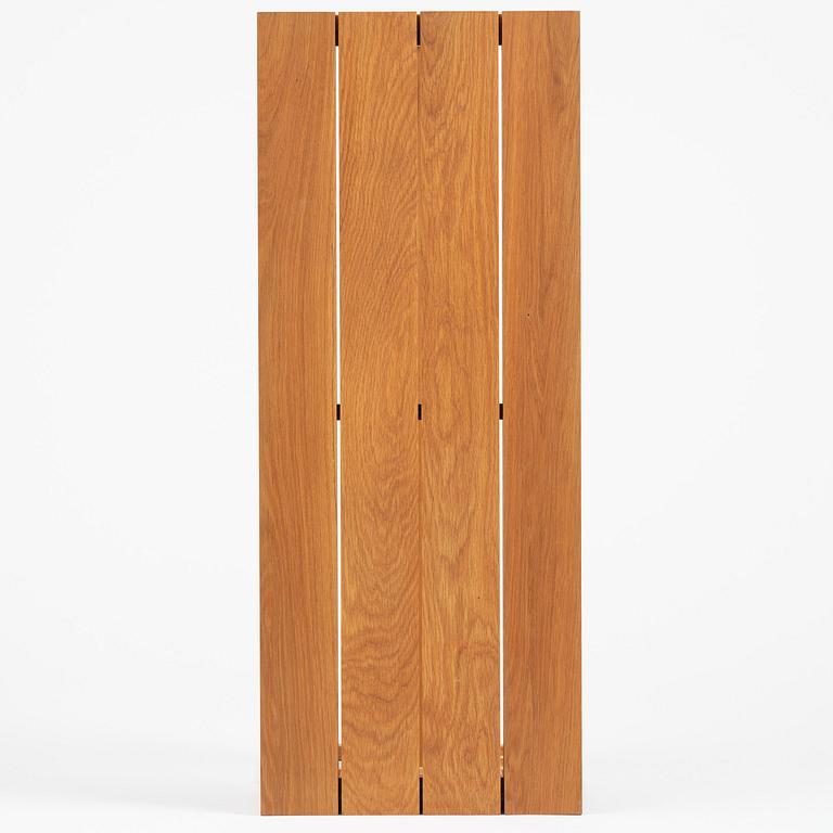 Ernst Billgren, a "Tjyvar" bench, ed. 41/51, Asp Snickeri, Stockholm 2006.